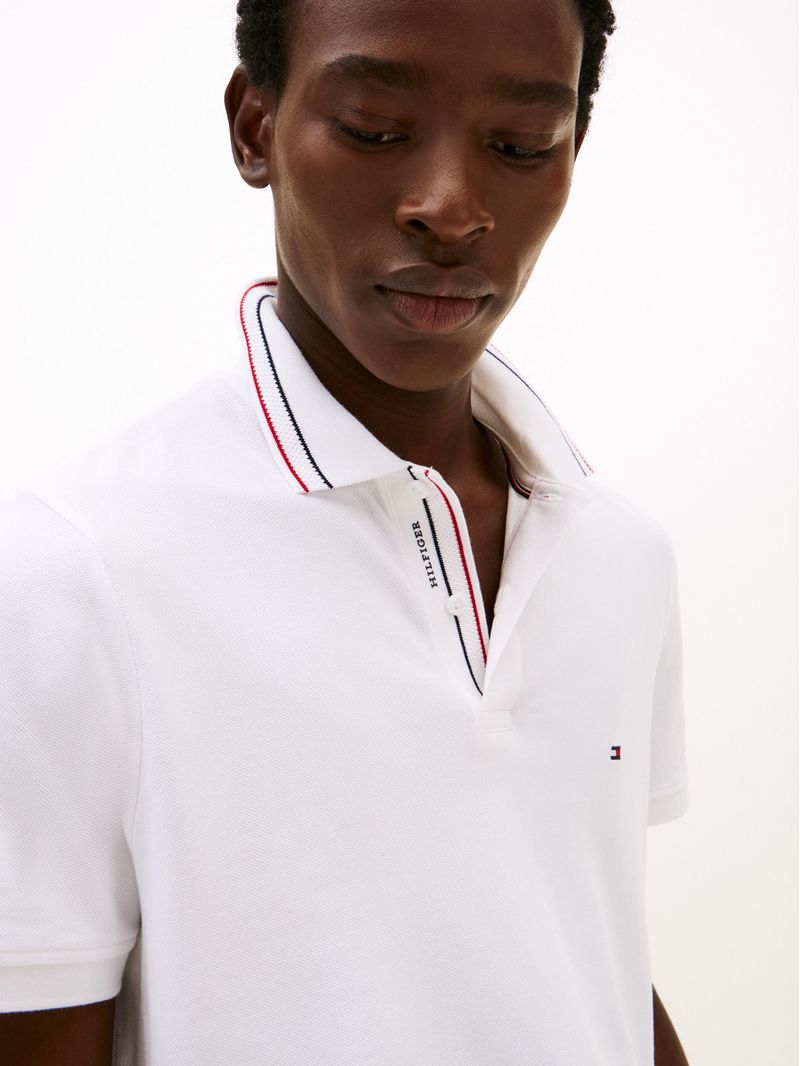Chomba-de-corte-regular-con-cuello-ribeteado