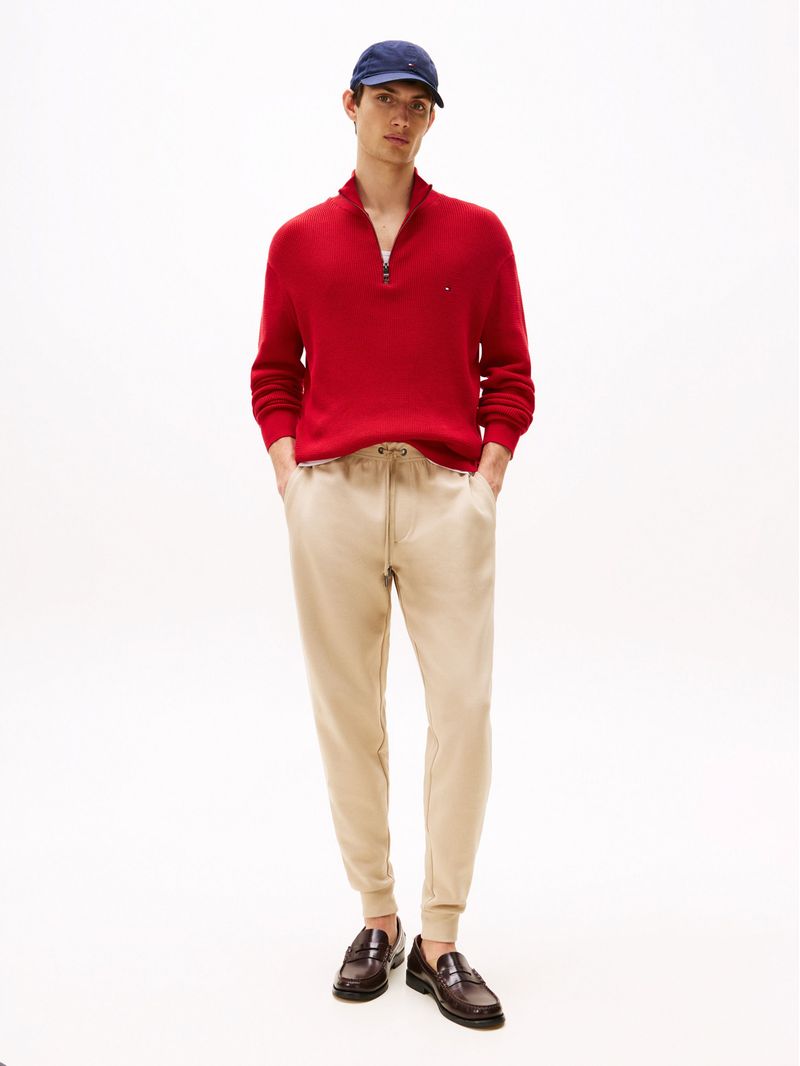 Joggers-con-cordon-y-logo-bordado