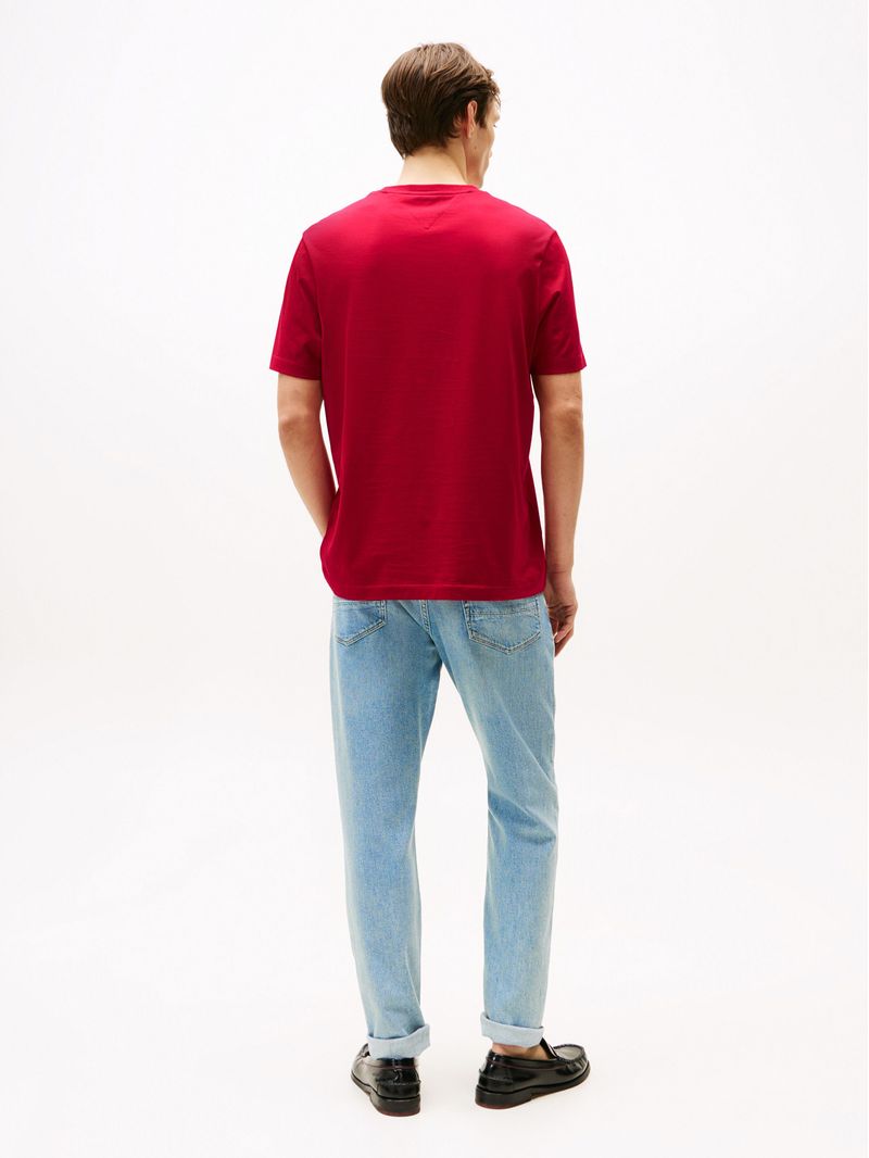 Remera-de-cuello-redondo-con-logo