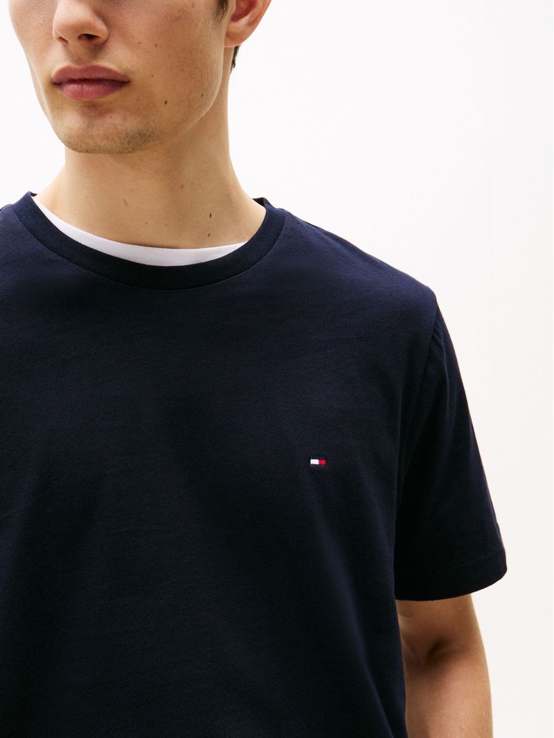 Remera-essential-de-corte-regular
