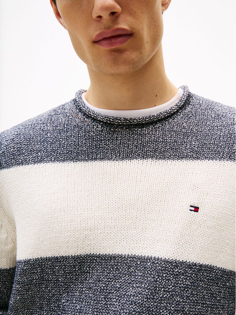 Sweater-con-cuello-redondo-enrollado