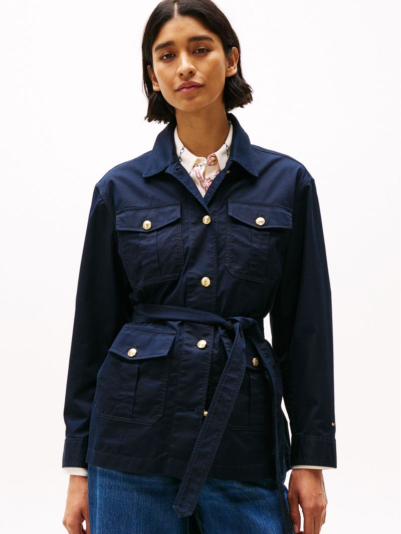 Campera-estilo-militar-con-botones-dorados