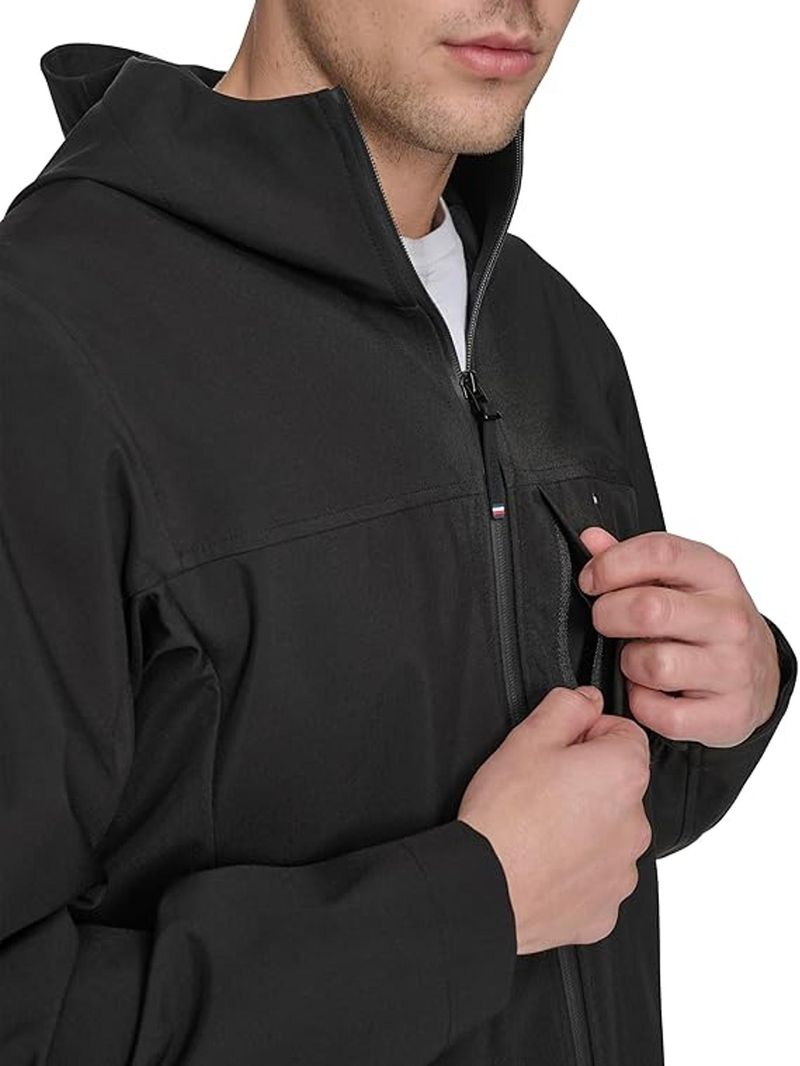 Campera-impermeable-con-capucha