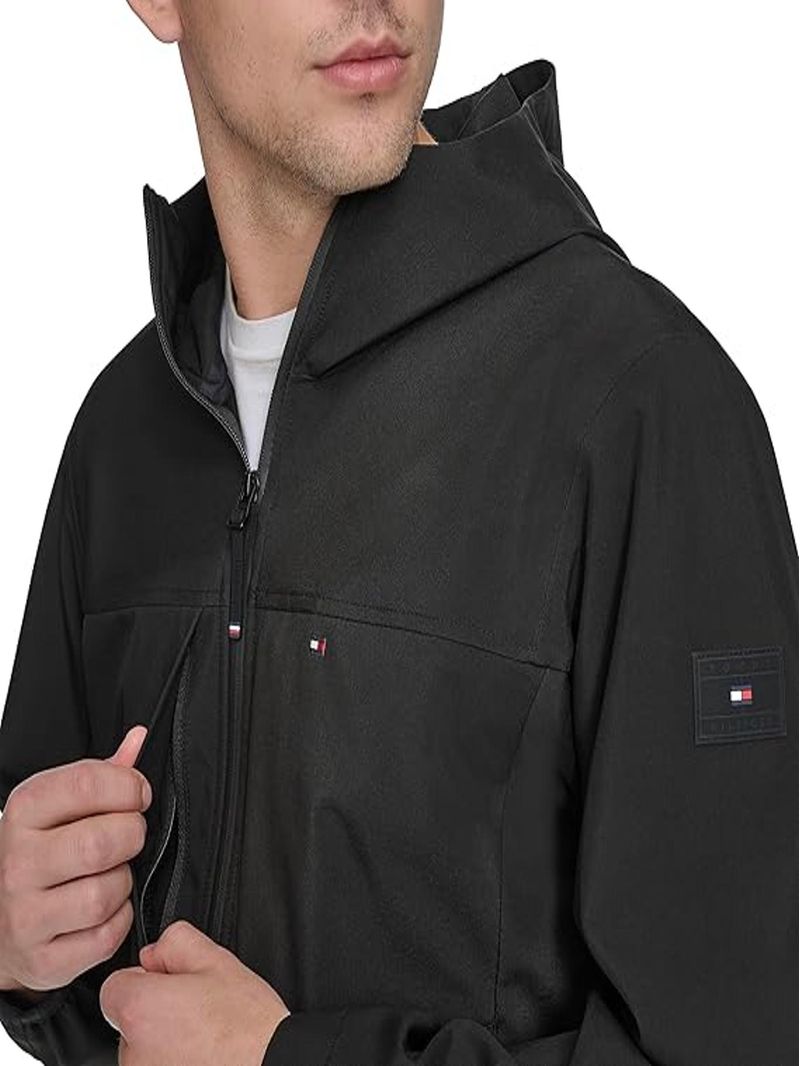 Campera-impermeable-con-capucha