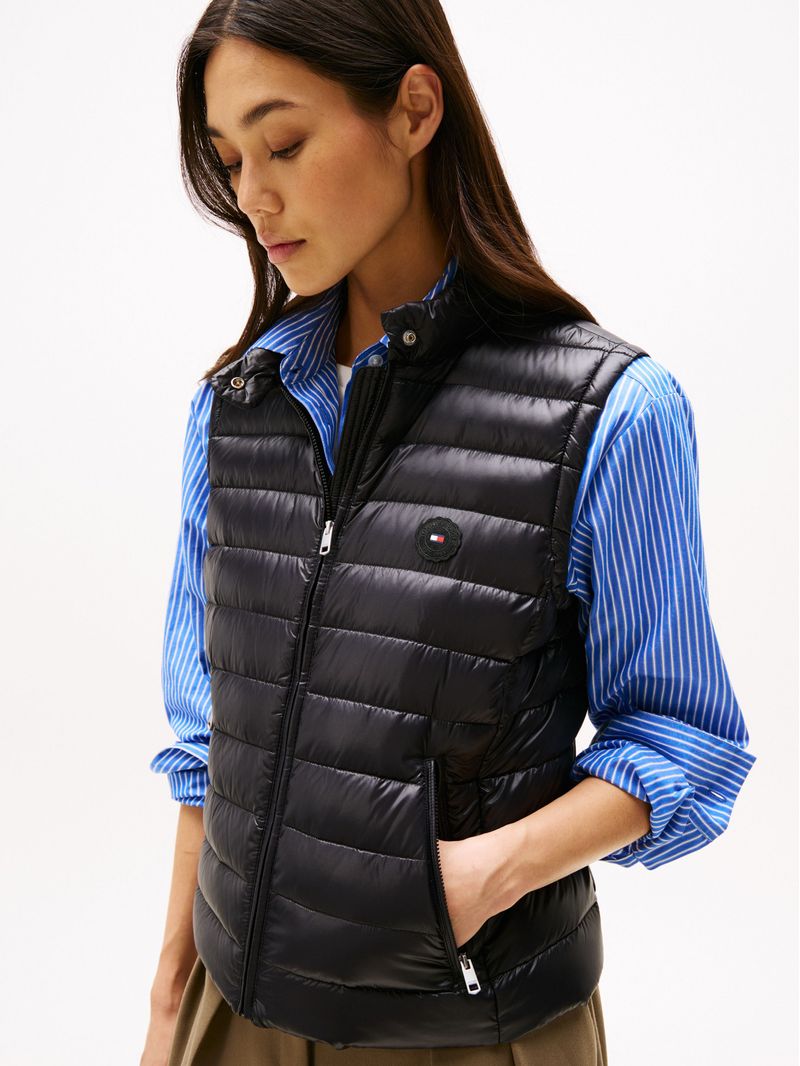 Chaleco-de-plumon-ultraligero-con-cuello-mao