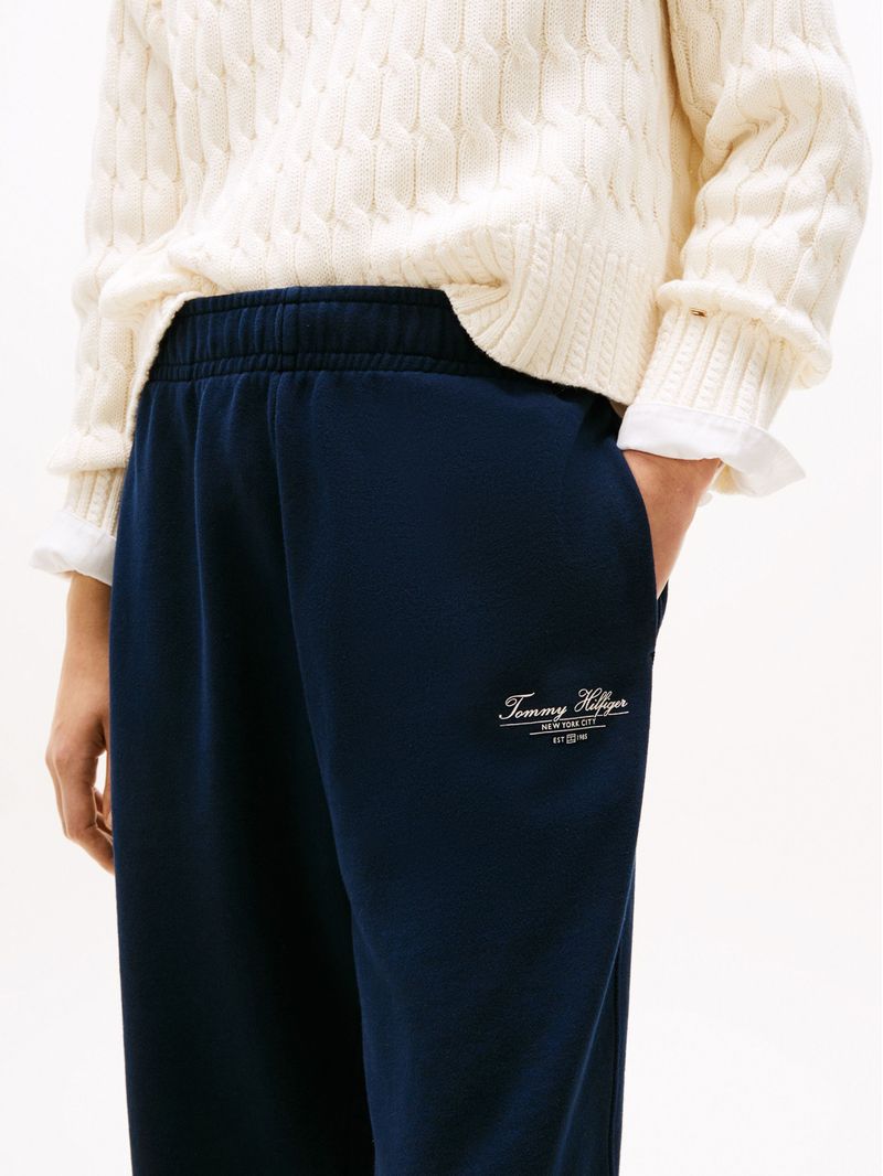 Joggers-con-bajo-elastico-y-logo