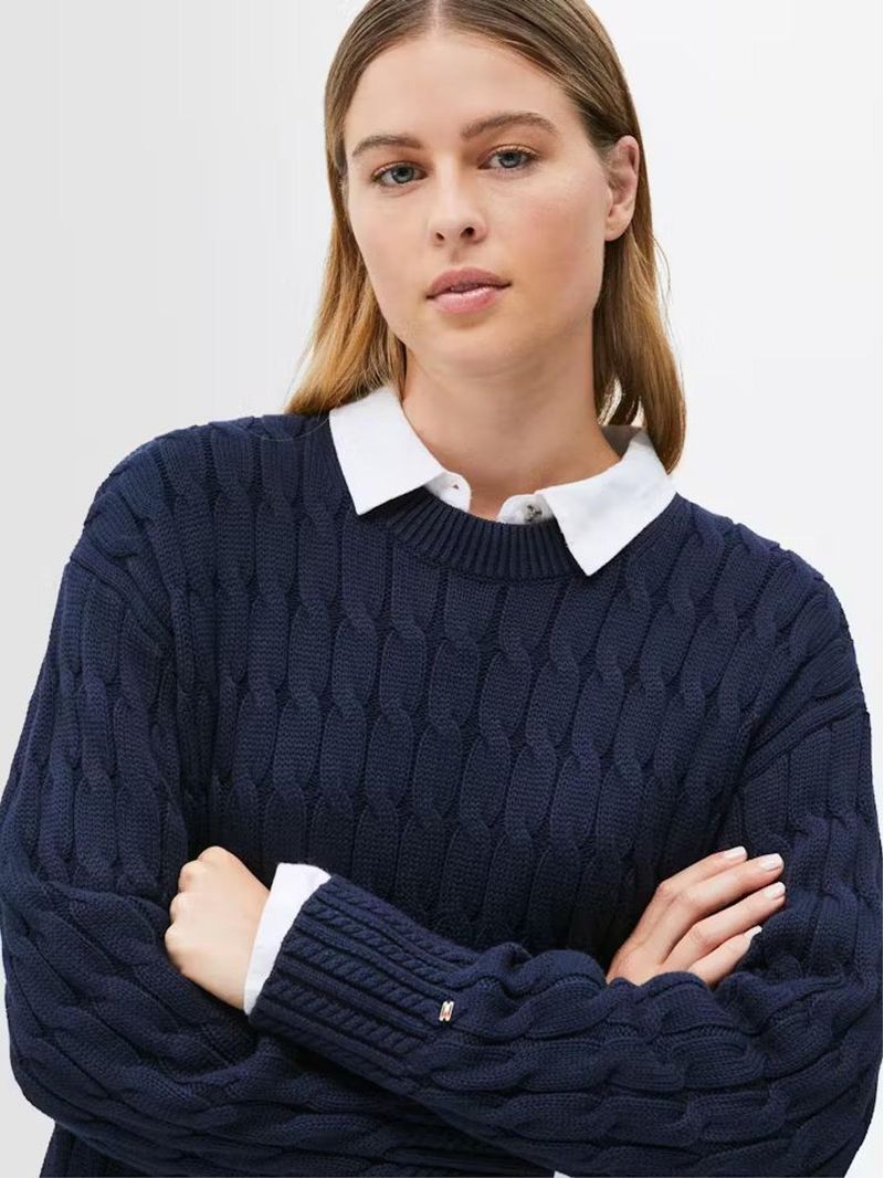 Sweater-de-punto-trenzado-con-cuello-redondo