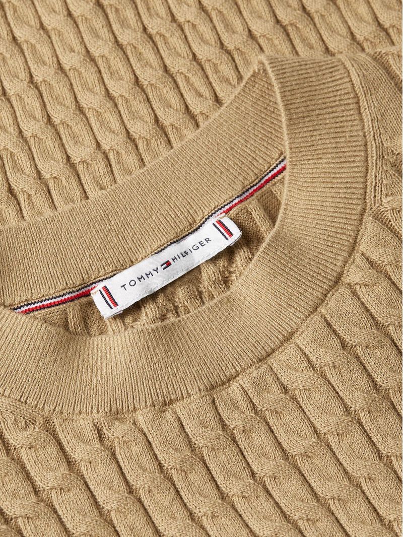 Sweater-de-punto-trenzado-fino
