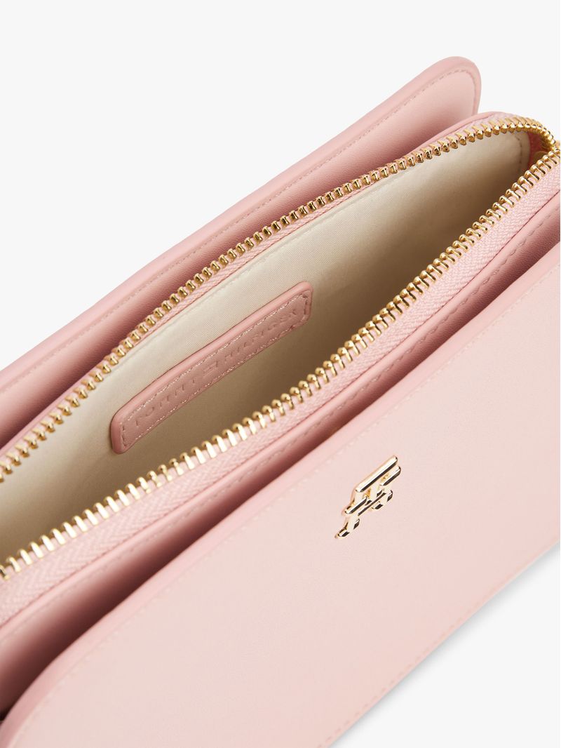 Cartera-con-monotipo-Hilfiger