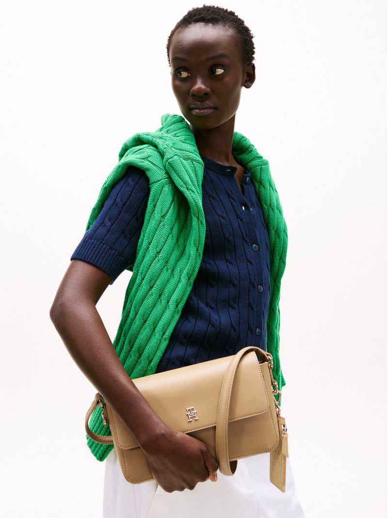 Cartera-mensajera-TH-Monogram-transformable