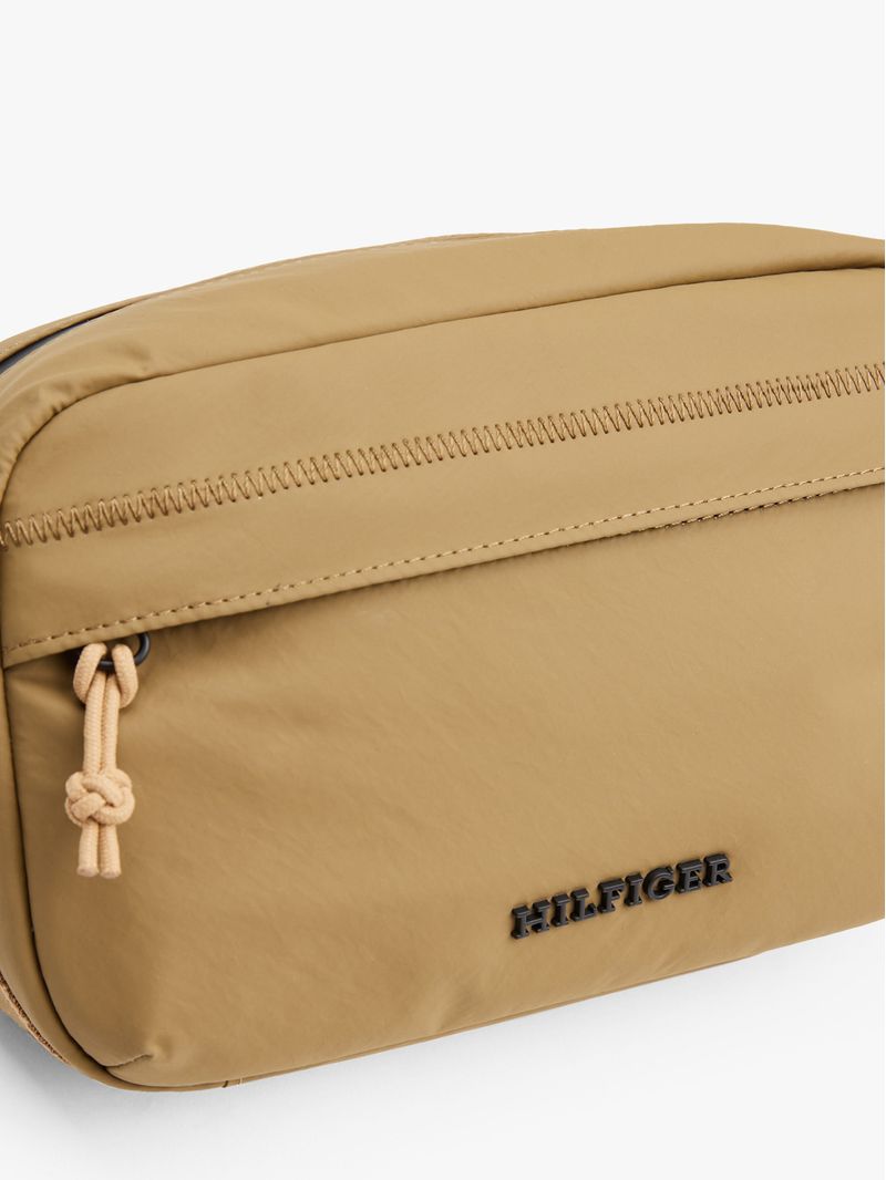 Cartera-reporter-con-logo-texturizado