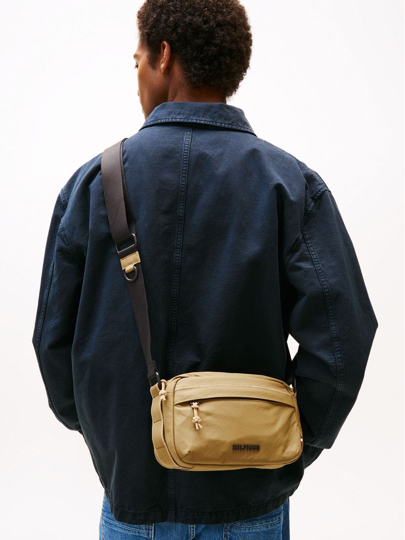 Cartera-reporter-con-logo-texturizado