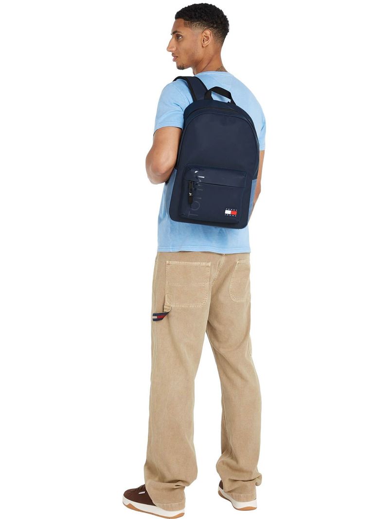 Mochila-con-logo-Essential