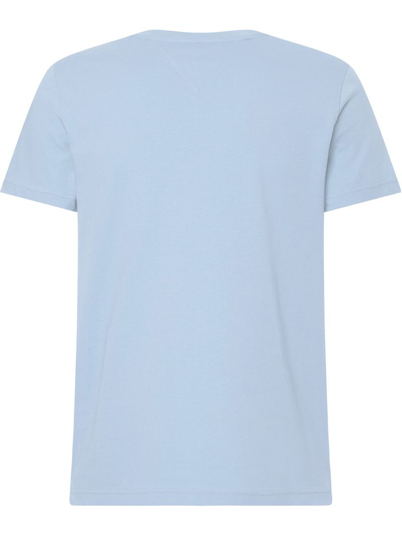 Remera-con-logo-bordado