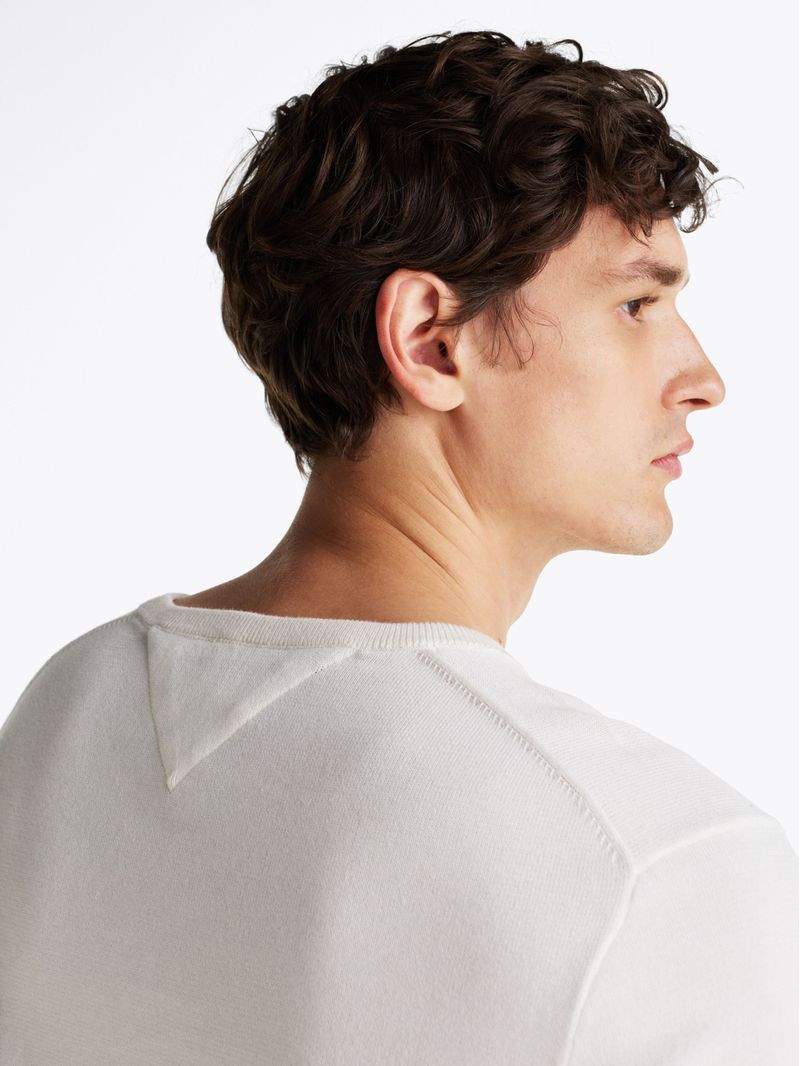 Sweater-de-cuello-redondo-con-logo-bordado