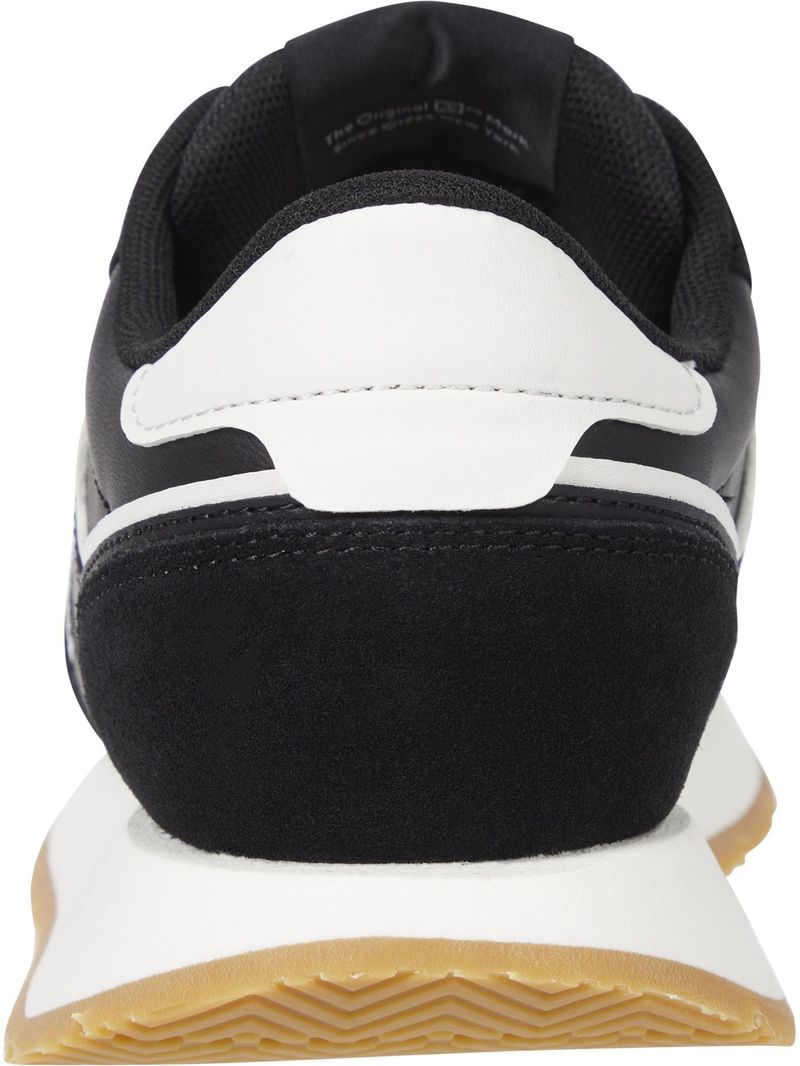 Zapatillas-clasicas-de-ante