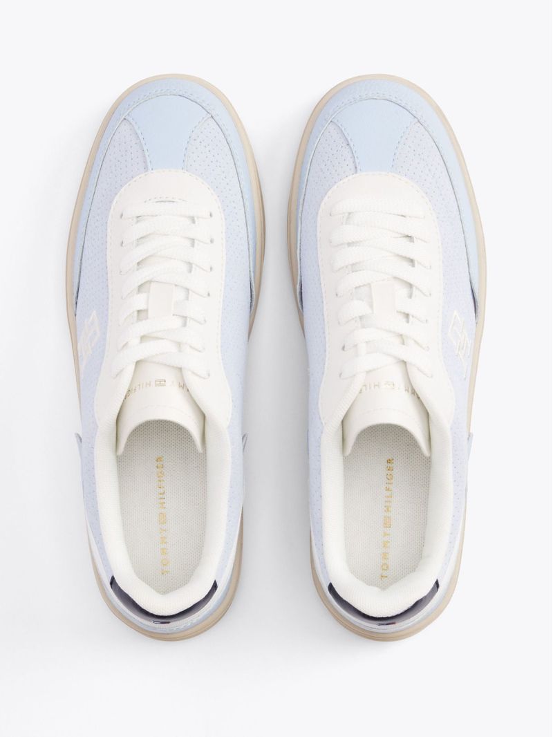 Zapatillas-color-block-con-monograma-TH
