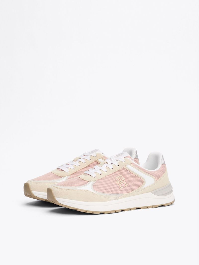 Zapatillas-con-mezcla-de-texturas
