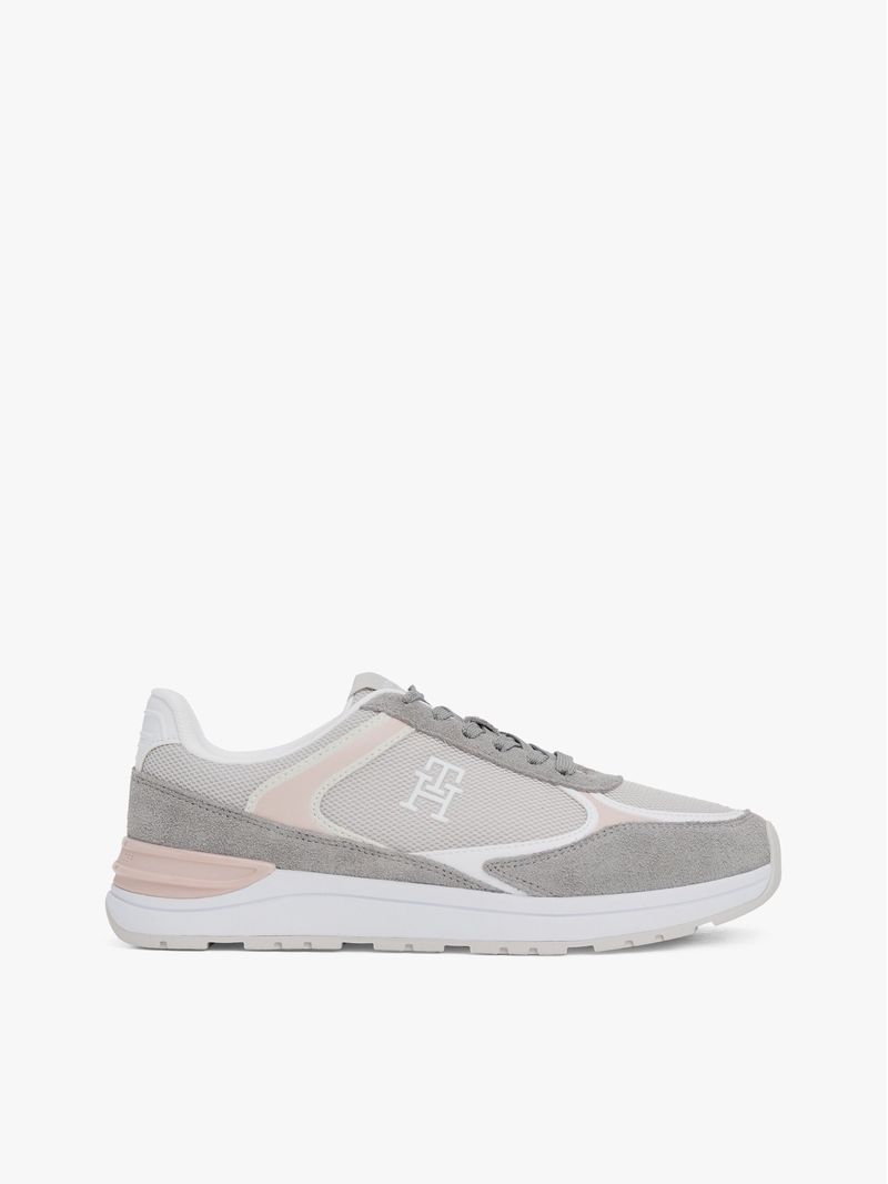 Zapatillas-con-mezcla-de-texturas