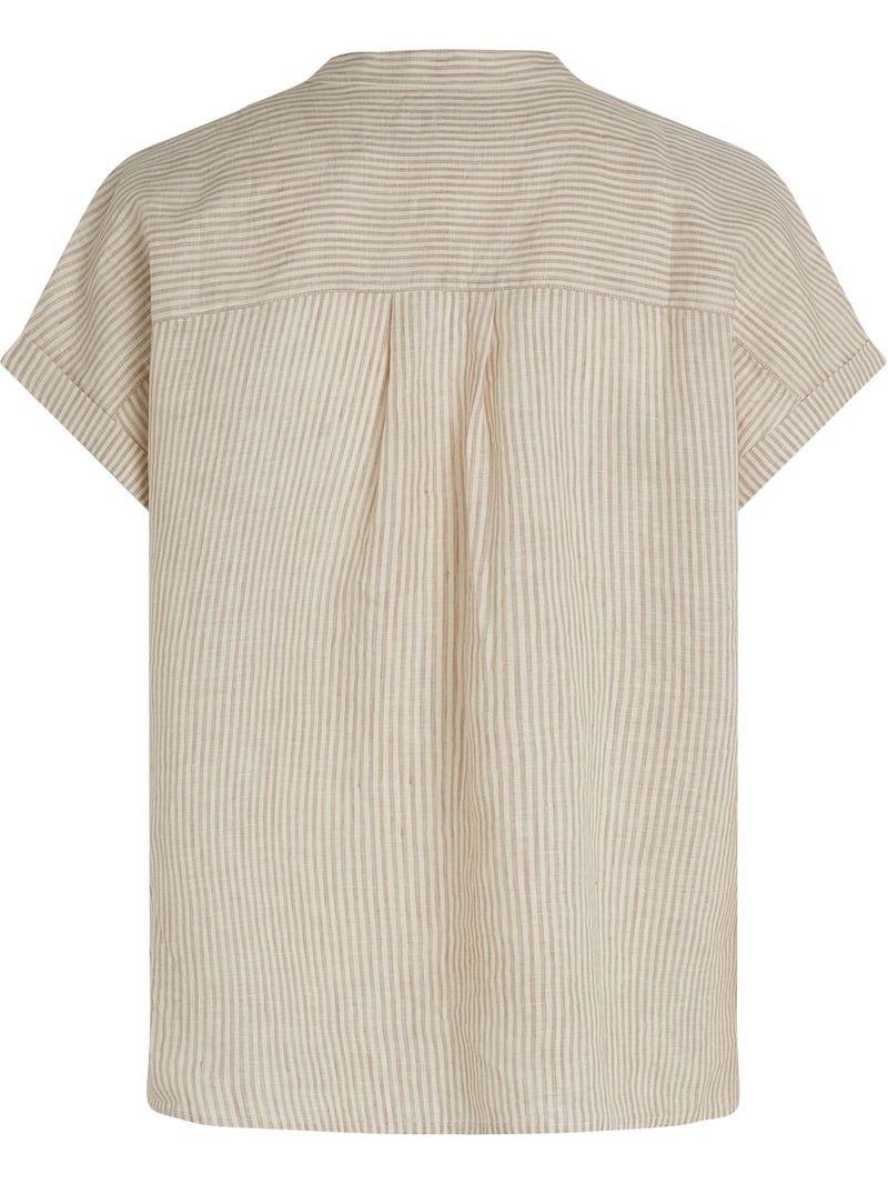 Blusa-amplia-de-manga-corta-en-lino