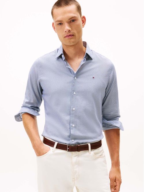 Camisa regular de sarga con estampado geométrico