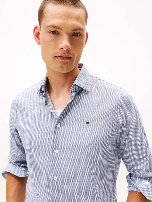 Camisa regular de sarga con estampado geométrico