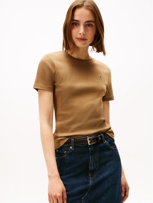 Remera de cuello redondo con corte slim