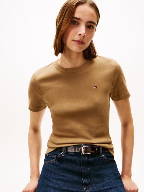 Remera de cuello redondo con corte slim