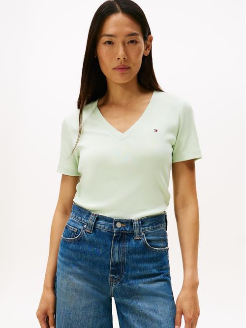 Remera de rayas con cuello en V