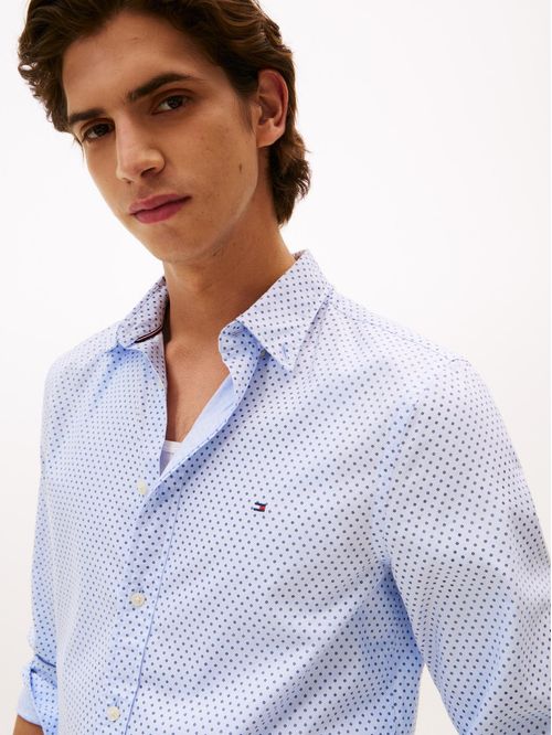 Camisa de corte slim de popelina con estampado mini de puntos